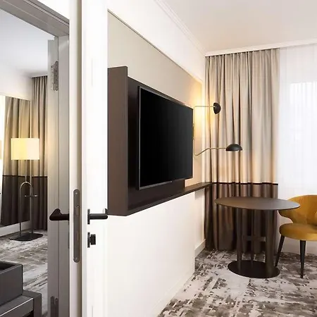 Hilton Hotel *
