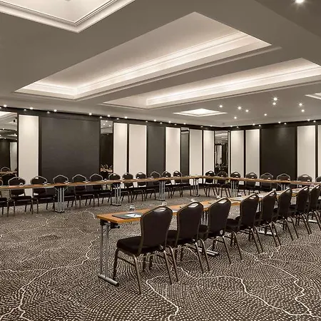Hotel Hilton *